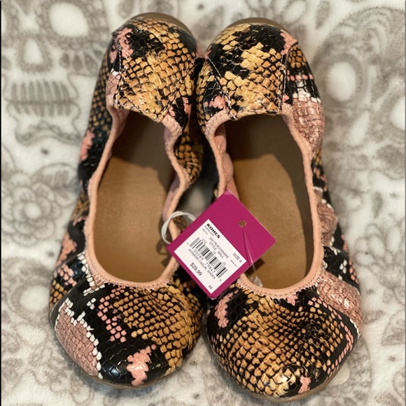 SO PEACH SNAKESKIN FLATS 🥿 - Picture 7 of 7